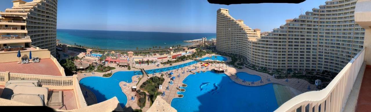 Porto Sokhna Pyramids Apartments With Sea View Families Only ไอน์ ซกนา ภายนอก รูปภาพ