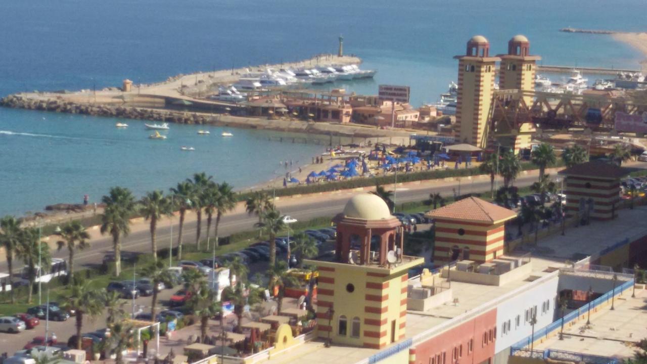 Porto Sokhna Pyramids Apartments With Sea View Families Only ไอน์ ซกนา ภายนอก รูปภาพ